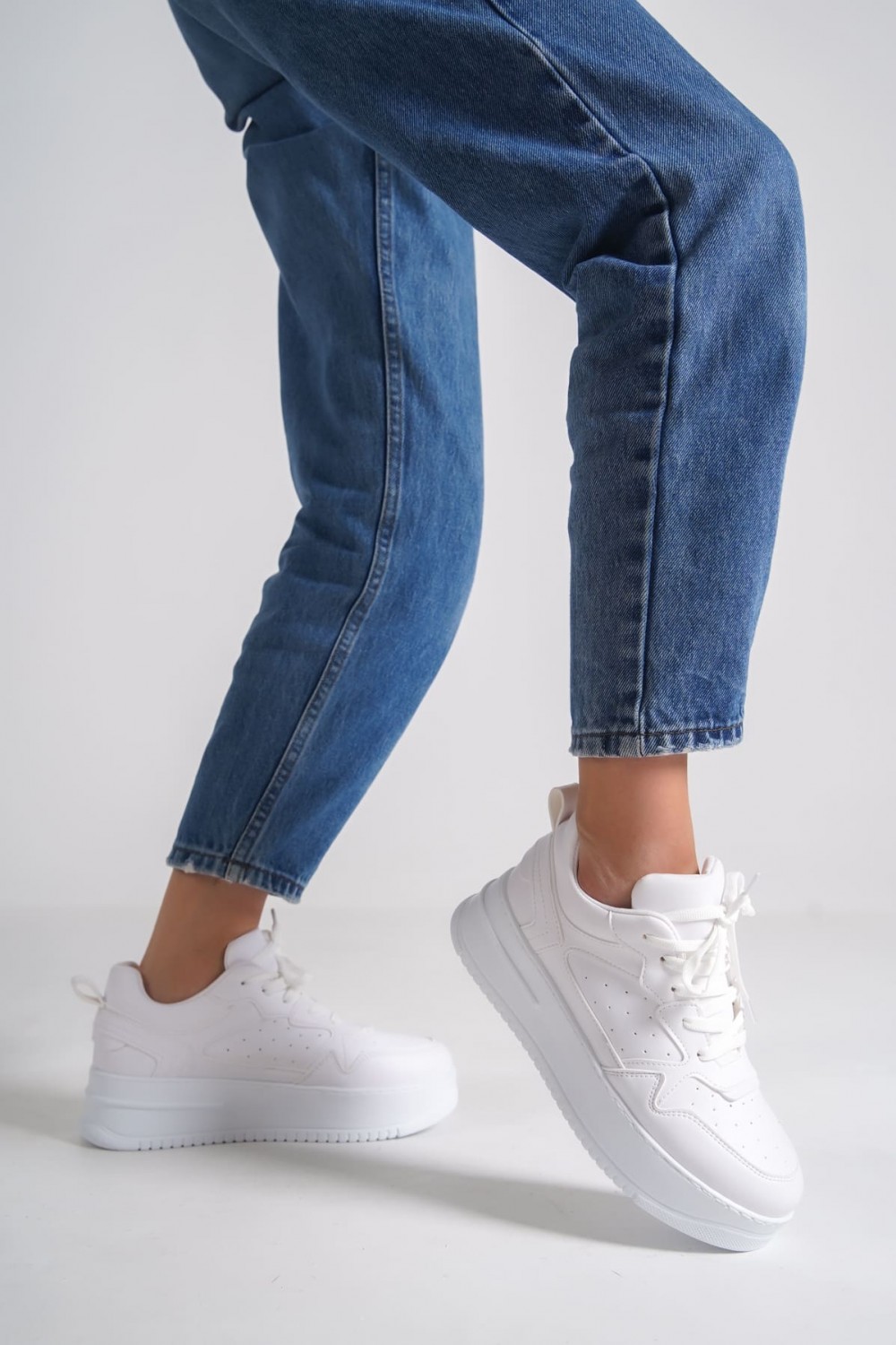 ALESSI Bağcıklı Ortopedik Taban Kadın Sneaker Ayakkabı BT Beyaz
