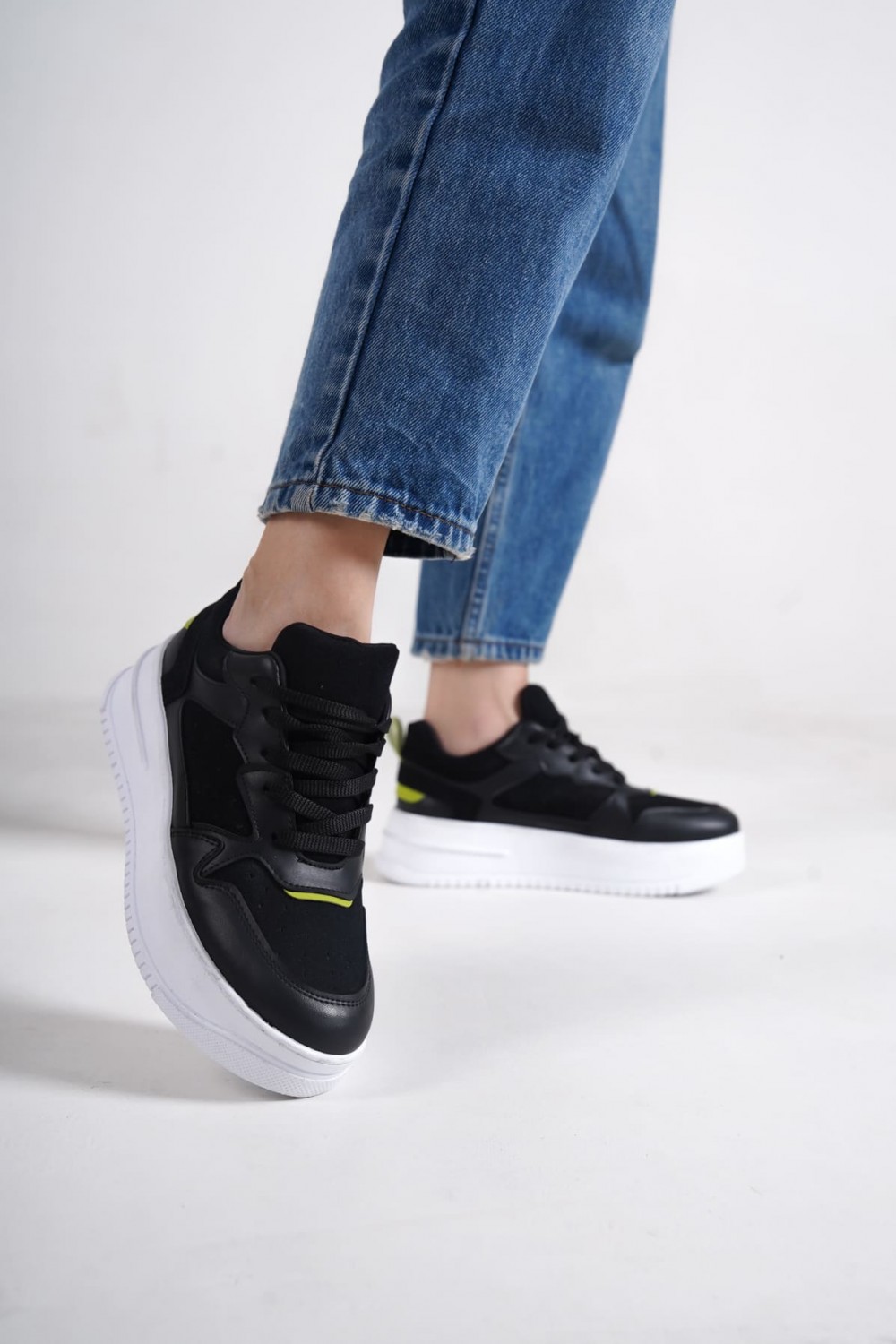 ALESSI Bağcıklı Ortopedik Taban Kadın Sneaker Ayakkabı BT Siyah/Yeşil